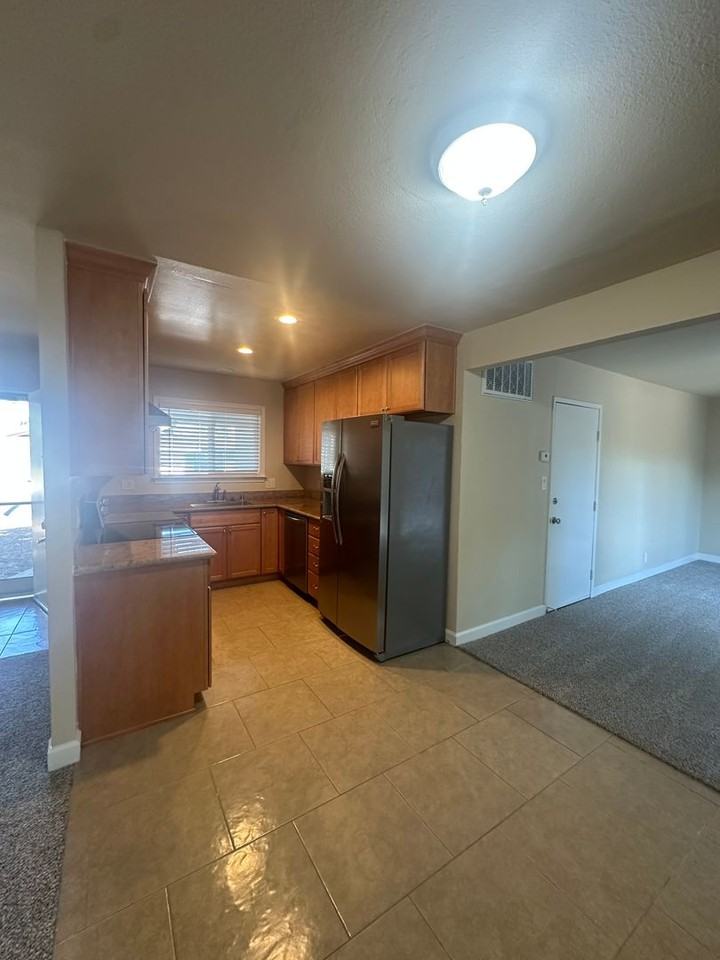 4309 Ross Ave - Photo 3 of 50