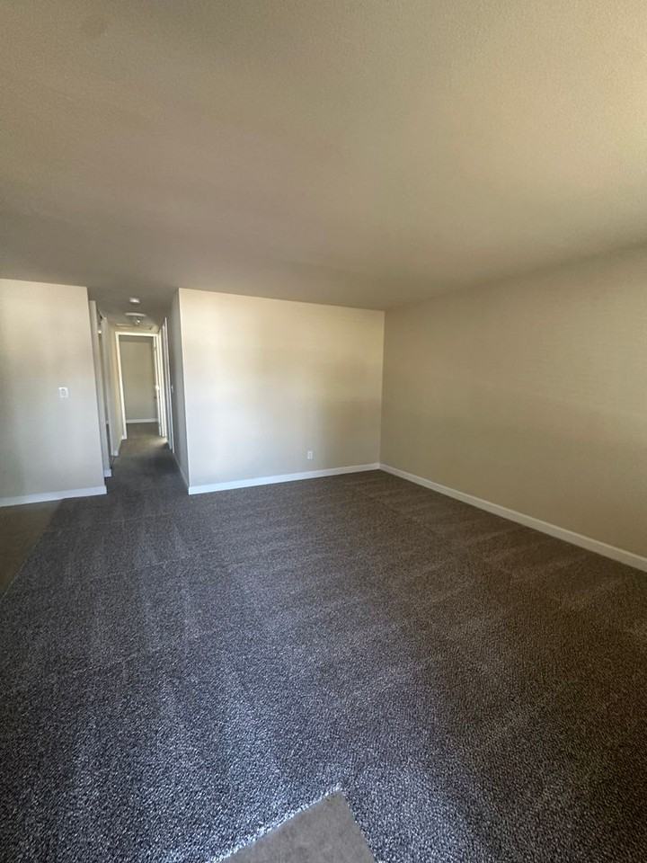 4309 Ross Ave - Photo 2 of 17