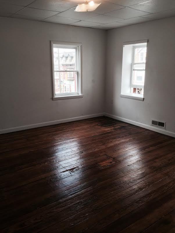 612 E Market St #2F - Photo 3 of 12
