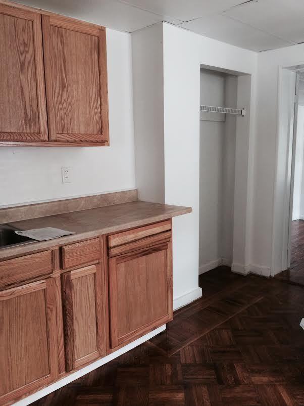 612 E Market St #2F - Photo 4 of 12