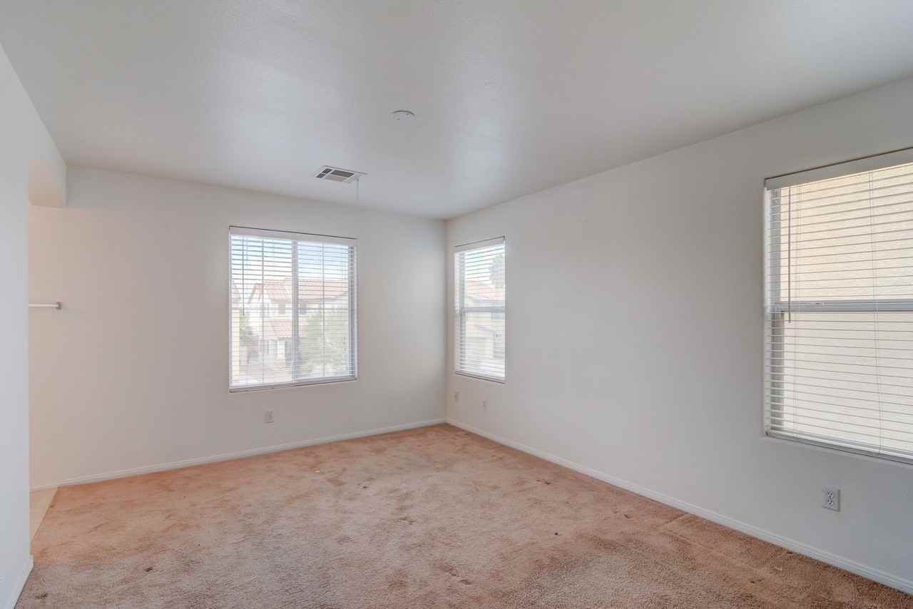 2753 Kona Crest Ave - Photo 7 of 15