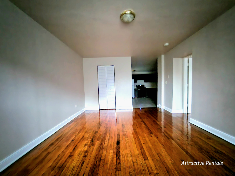 4850 W Adams St #G1 - Photo 2 of 7