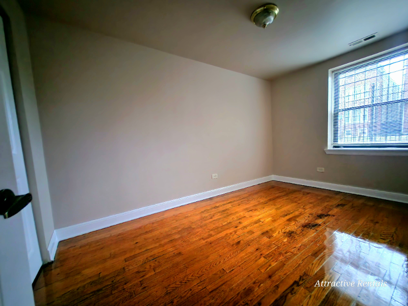 4850 W Adams St #G1 - Photo 4 of 7