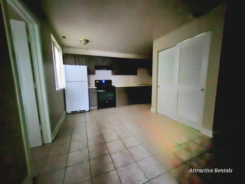 4850 W Adams St #G1 - Photo 6 of 7