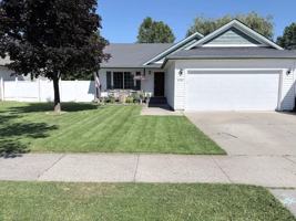 featured image of 6700 N Harris Hawk Ln