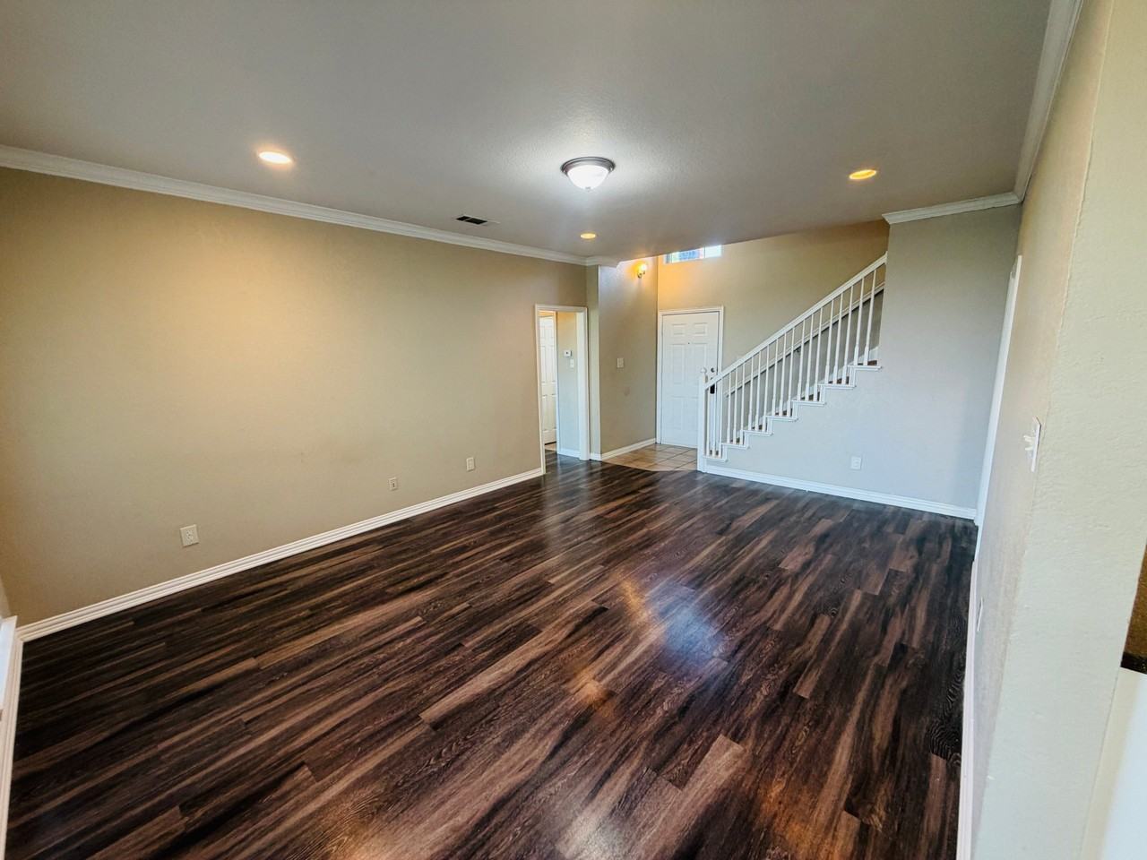 5904 Blackmon Ct - Photo 4 of 16