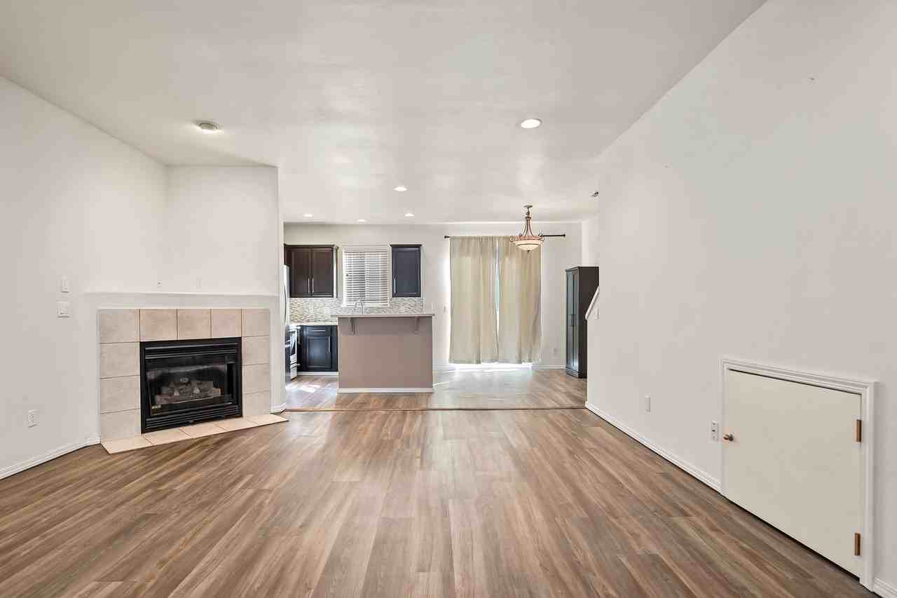 9284 Sw Sweek Dr - Photo 4 of 27