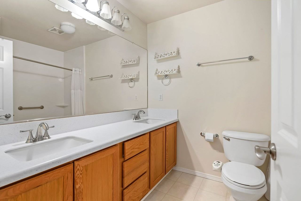 9284 Sw Sweek Dr - Photo 5 of 27