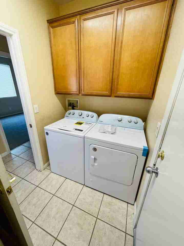 2722 La Porte Ct - Photo 4 of 40
