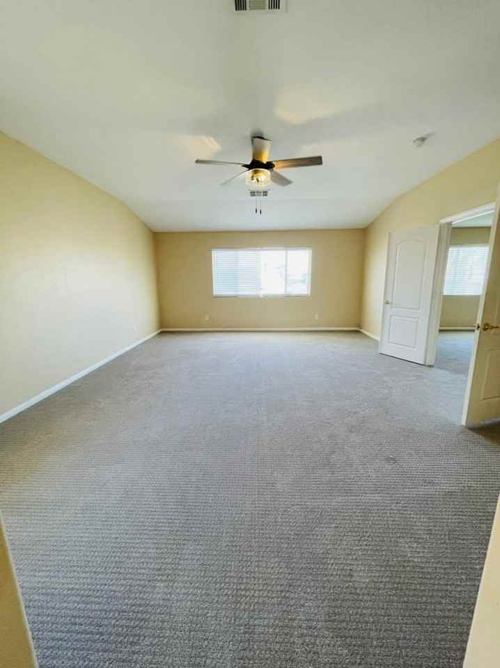 2722 La Porte Ct - Photo 7 of 40