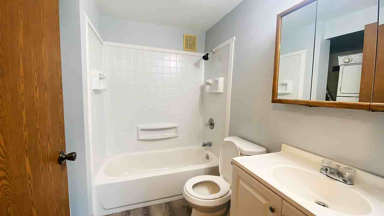 1504 Fathom Dr #10 - Photo 7 of 8