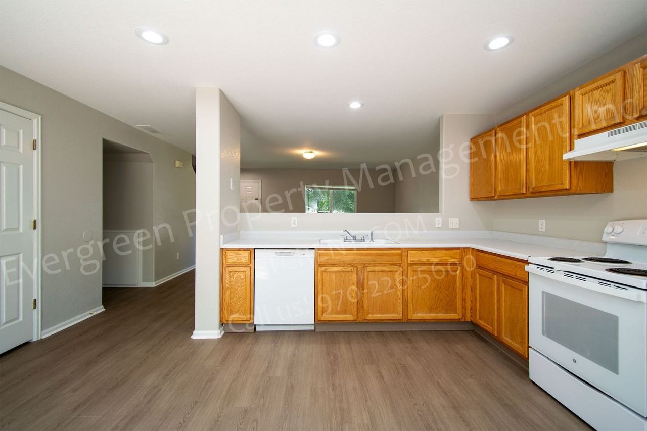 3326 Warren Farm Dr - Photo 6 of 39