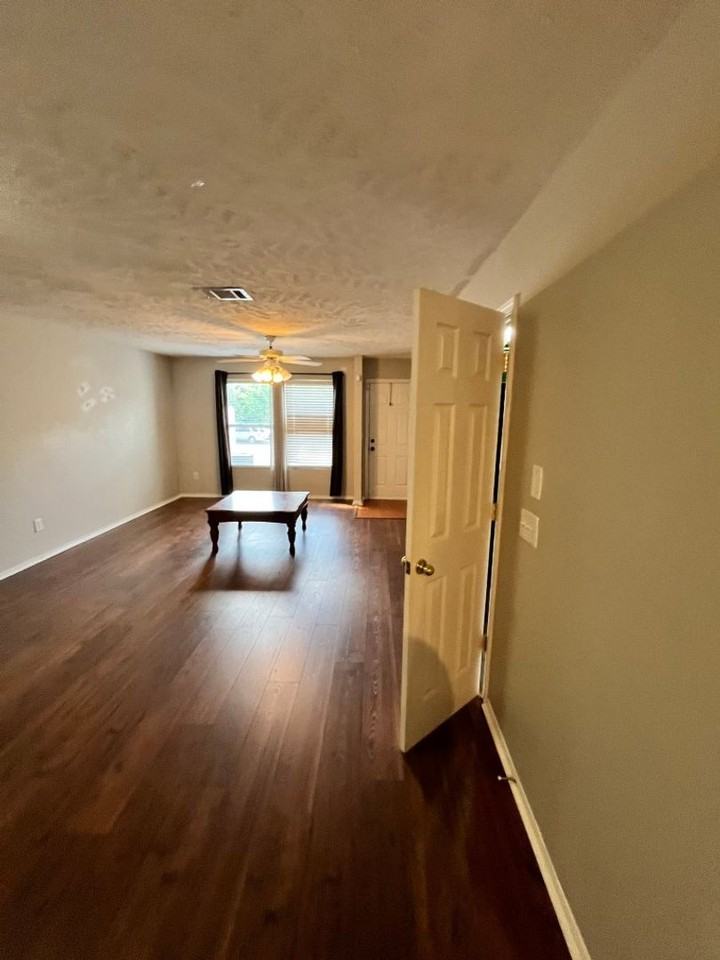 5976 Monroe Xing - Photo 4 of 15