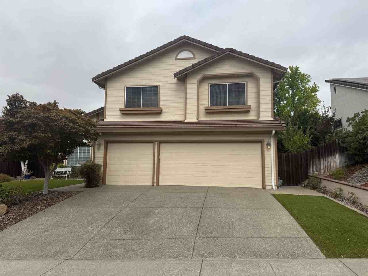 2853 Saint Andrews Rd - Photo 3 of 27