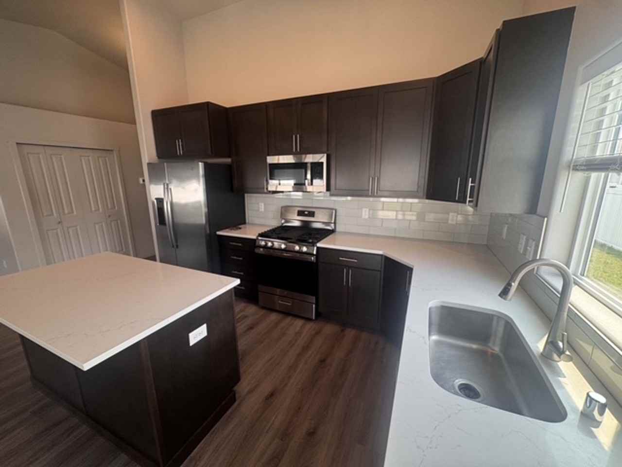 17611 E Maxwell Ave - Photo 3 of 19