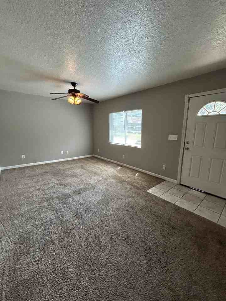 205 E Kansas St - Photo 3 of 9