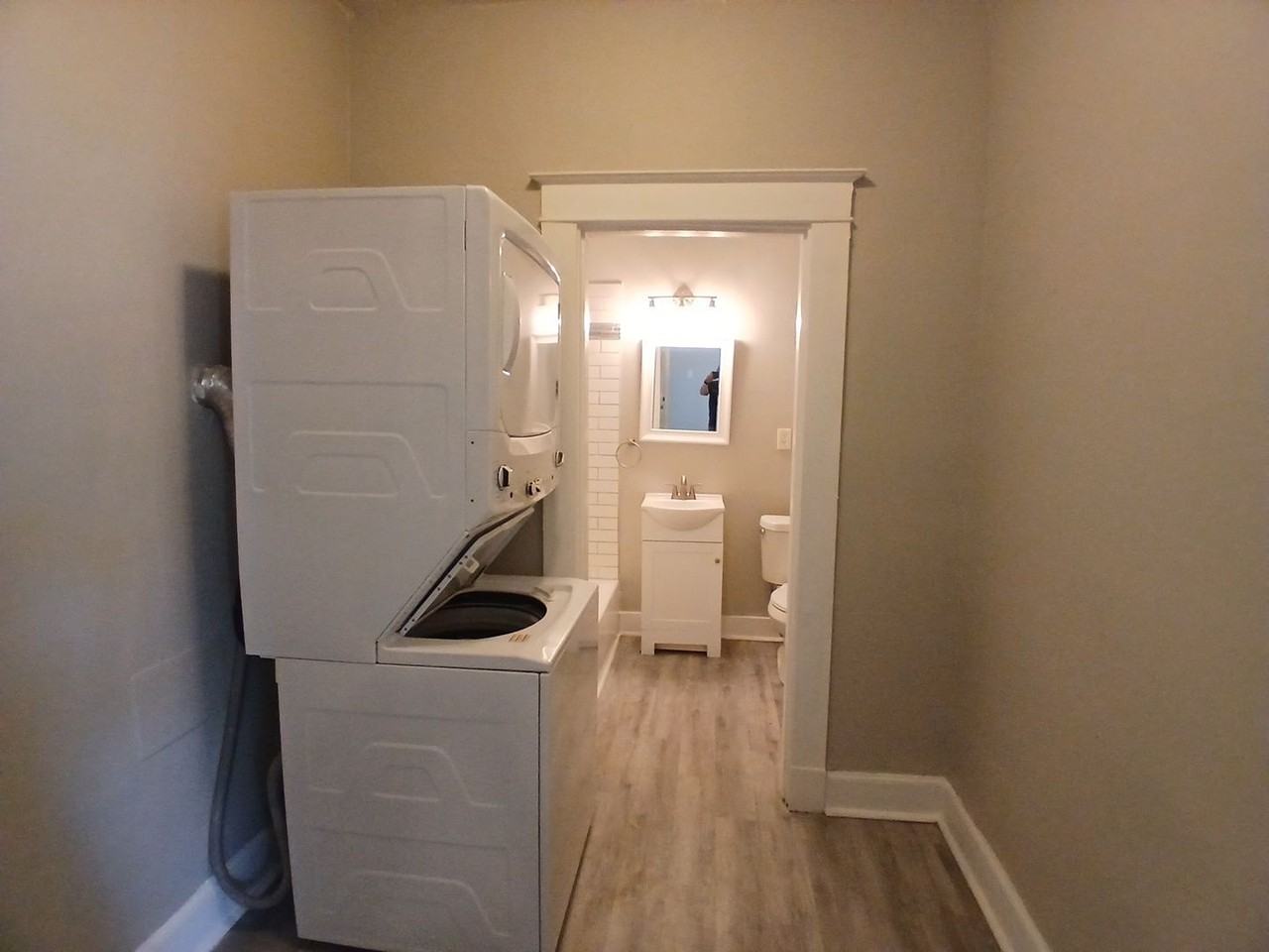 525 N Waldran Blvd #3 - Photo 6 of 7