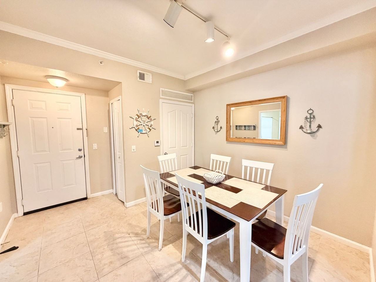12960 Positano Cir - Photo 3 of 34