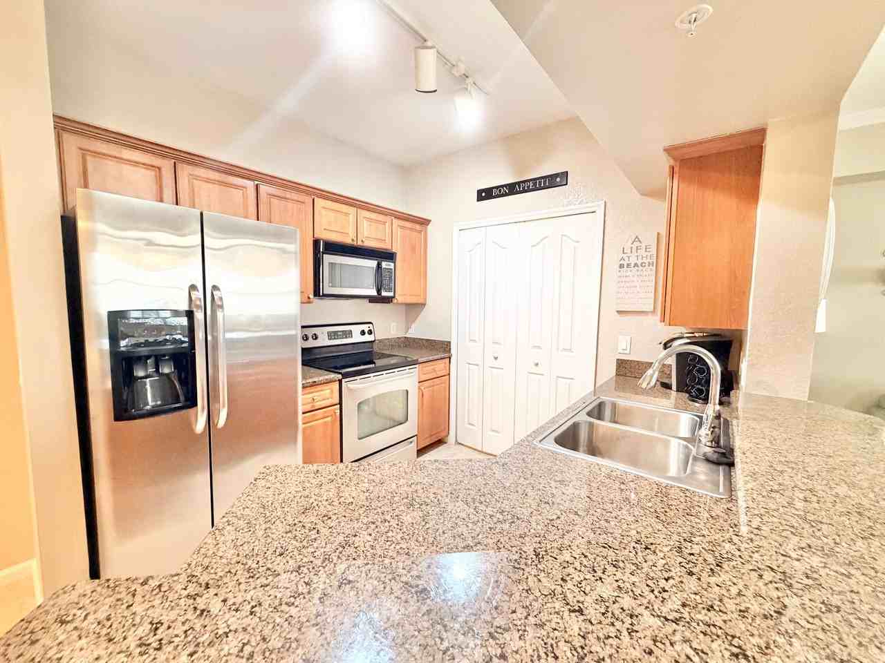 12960 Positano Cir - Photo 5 of 34