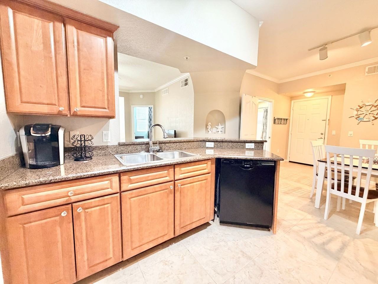 12960 Positano Cir - Photo 6 of 34