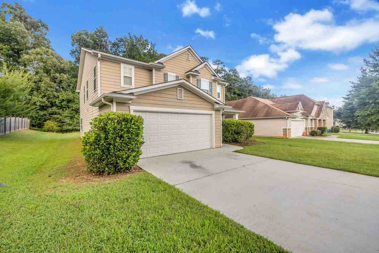 2888 Brookford Ln Sw - Photo 3 of 35