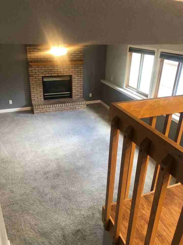 6350 Northwind Dr - Photo 4 of 20