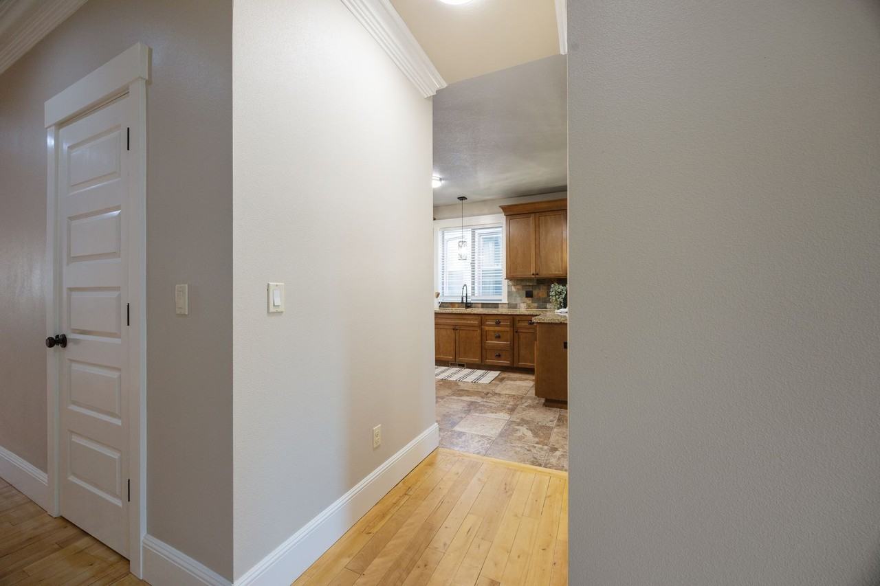 216 Ne Tillamook St #A - Photo 6 of 50