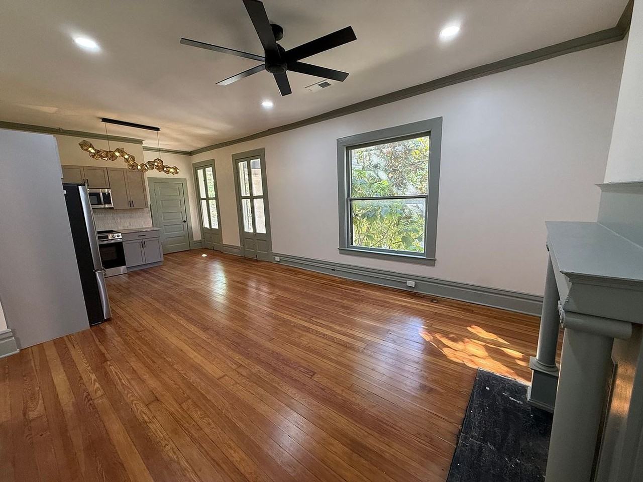 485 W Third St - Photo 6 of 13