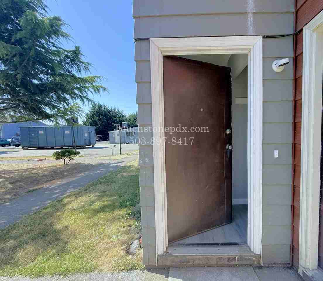 2469 Se 135th Ave - Photo 6 of 42