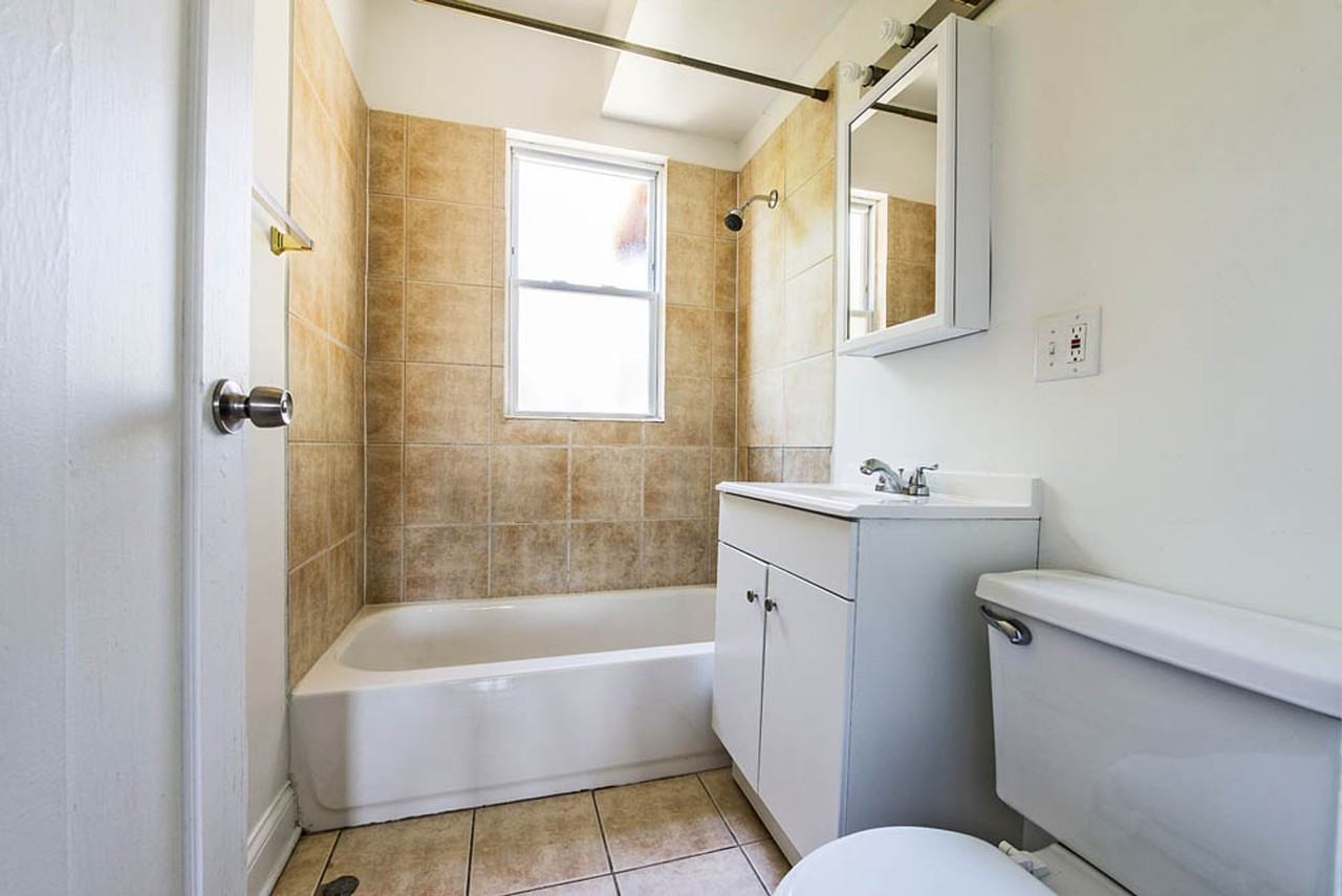 5401 W Le Moyne - Photo 2 of 19