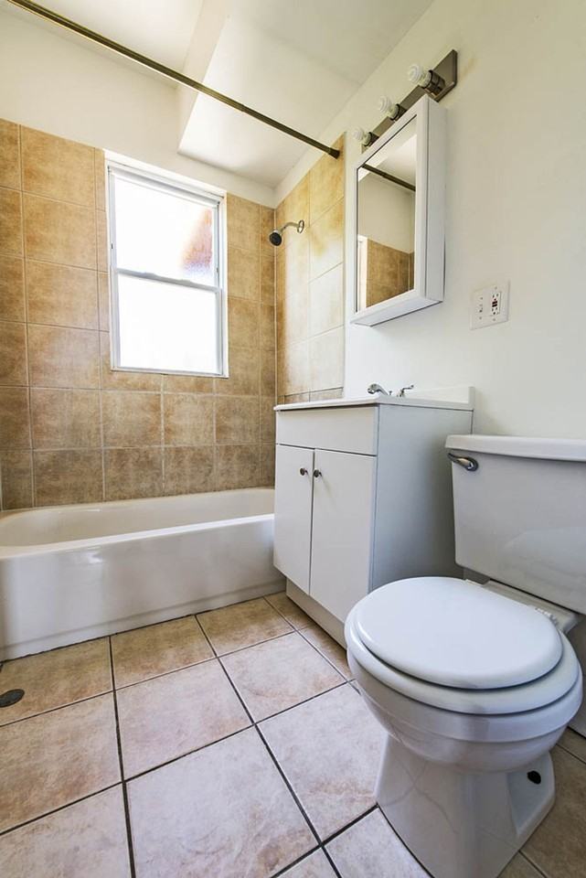 5401 W Le Moyne - Photo 3 of 19