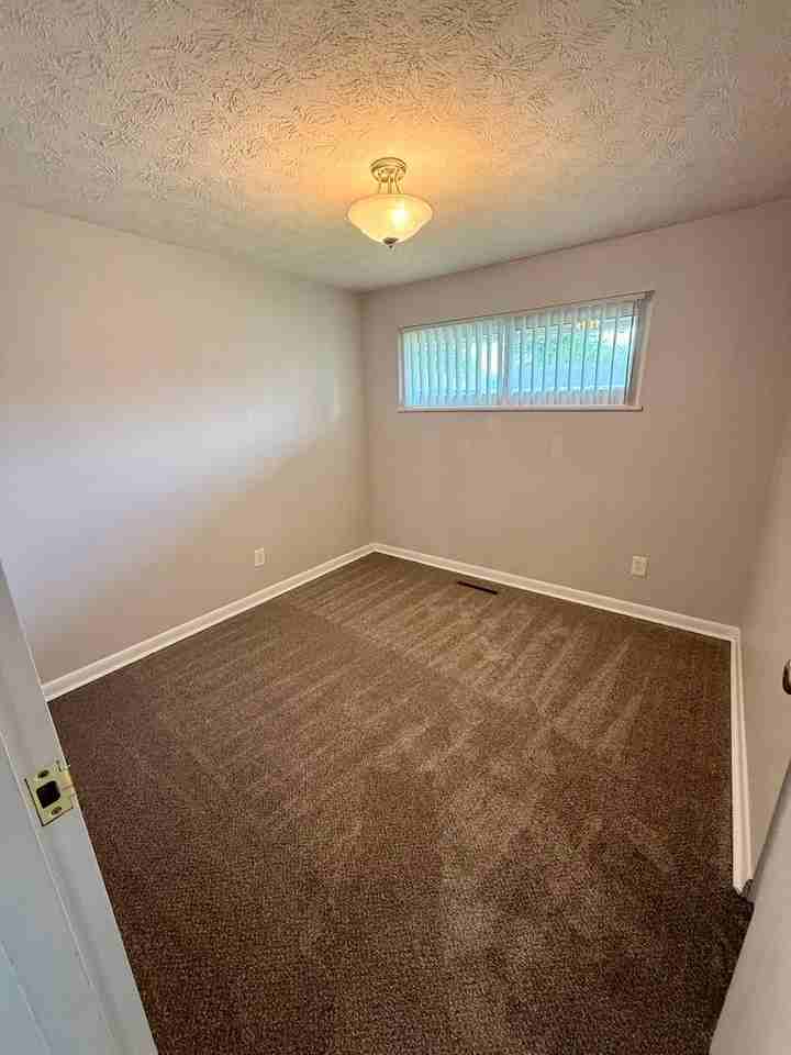 2185 Kajean Ave - Photo 3 of 16