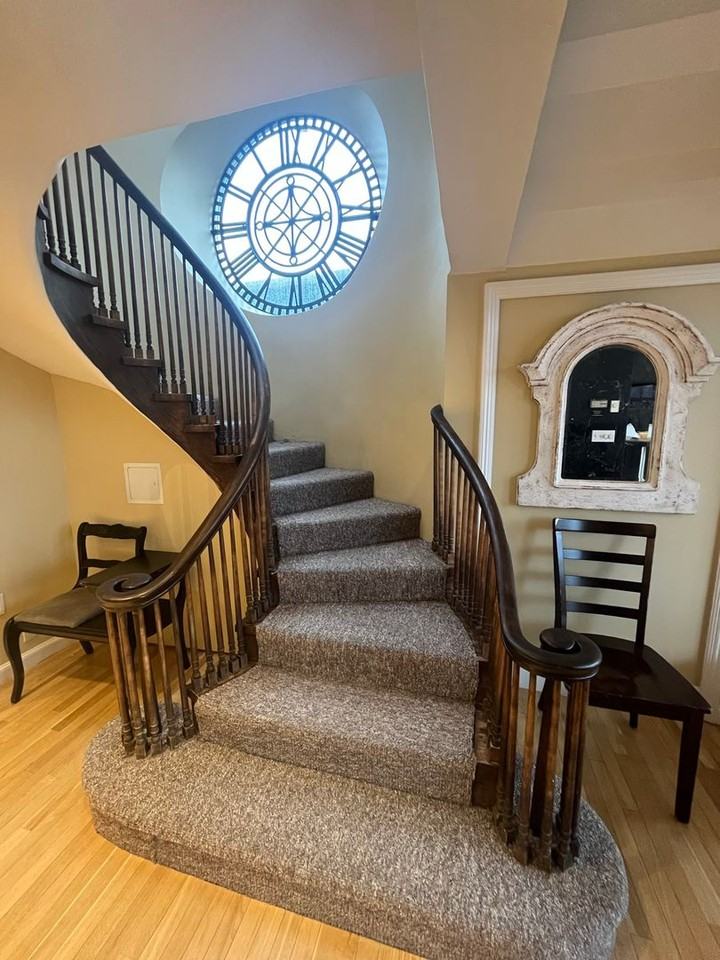 111 Beacon St - Photo 7 of 39