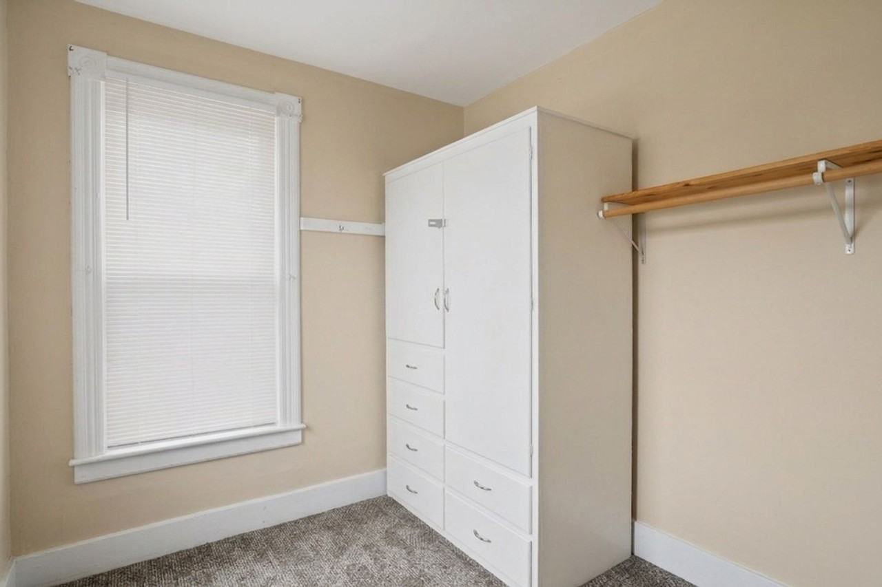 52 Church Ave - Photo 6 of 16