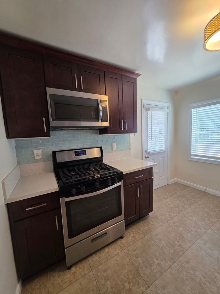 5015 W 140th St - Photo 4 of 21