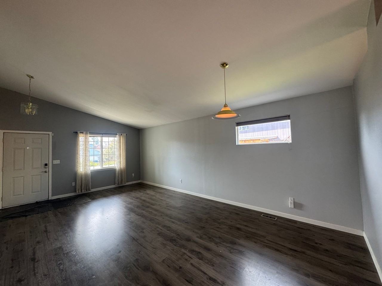 22507 45th Ave E - Photo 5 of 24