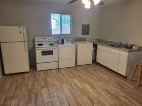 614 1/2 Highland Ave - Photo 1 of 1