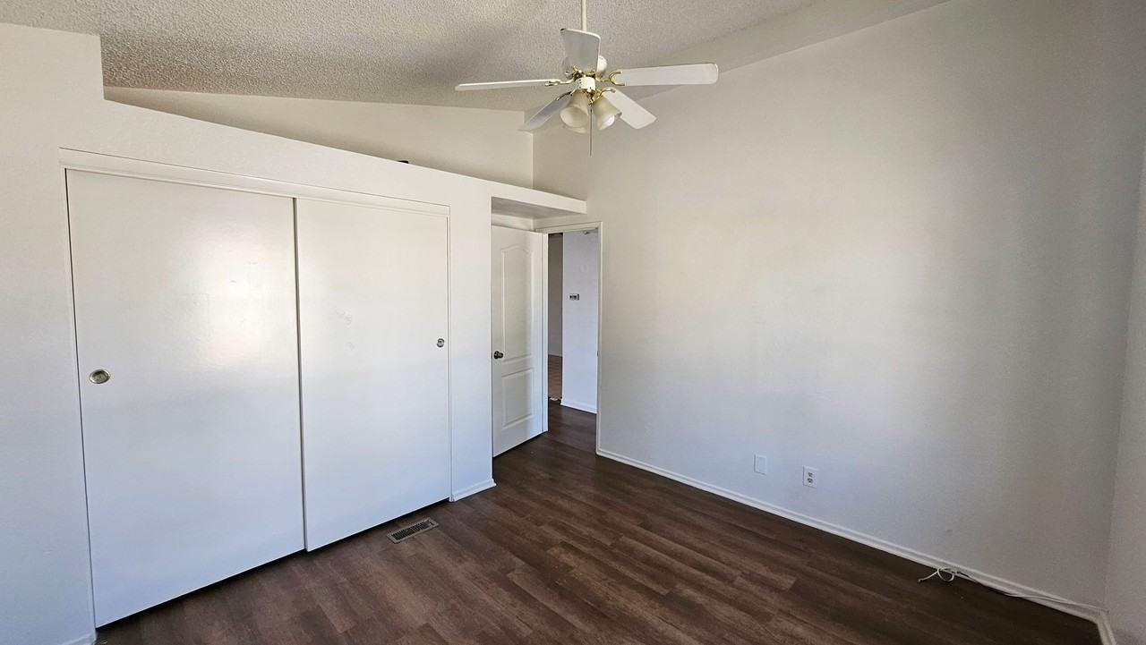21761 Wisteria St - Photo 7 of 16