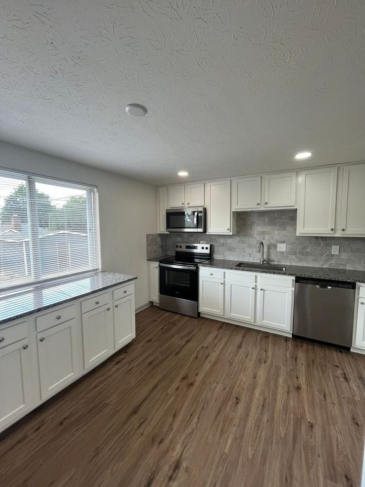 3783 Edendale Rd - Photo 4 of 20