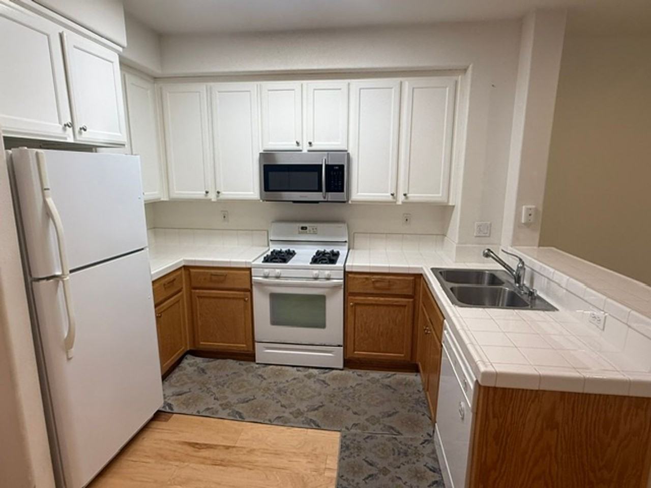448 Marina Way - Photo 3 of 33