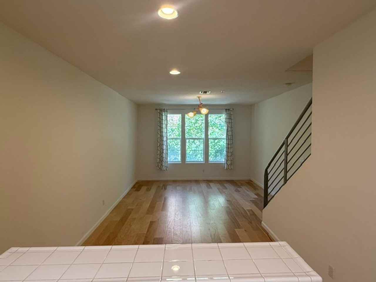 448 Marina Way - Photo 4 of 33