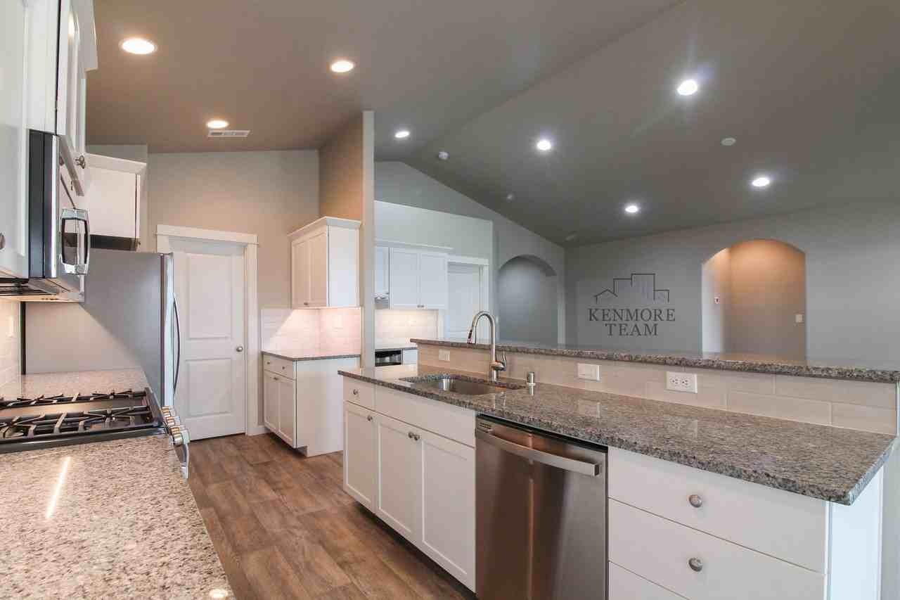 2950 Woodland Pl - Photo 5 of 19