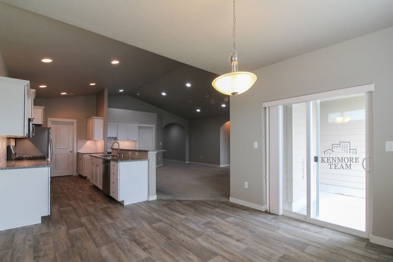 2950 Woodland Pl - Photo 6 of 19