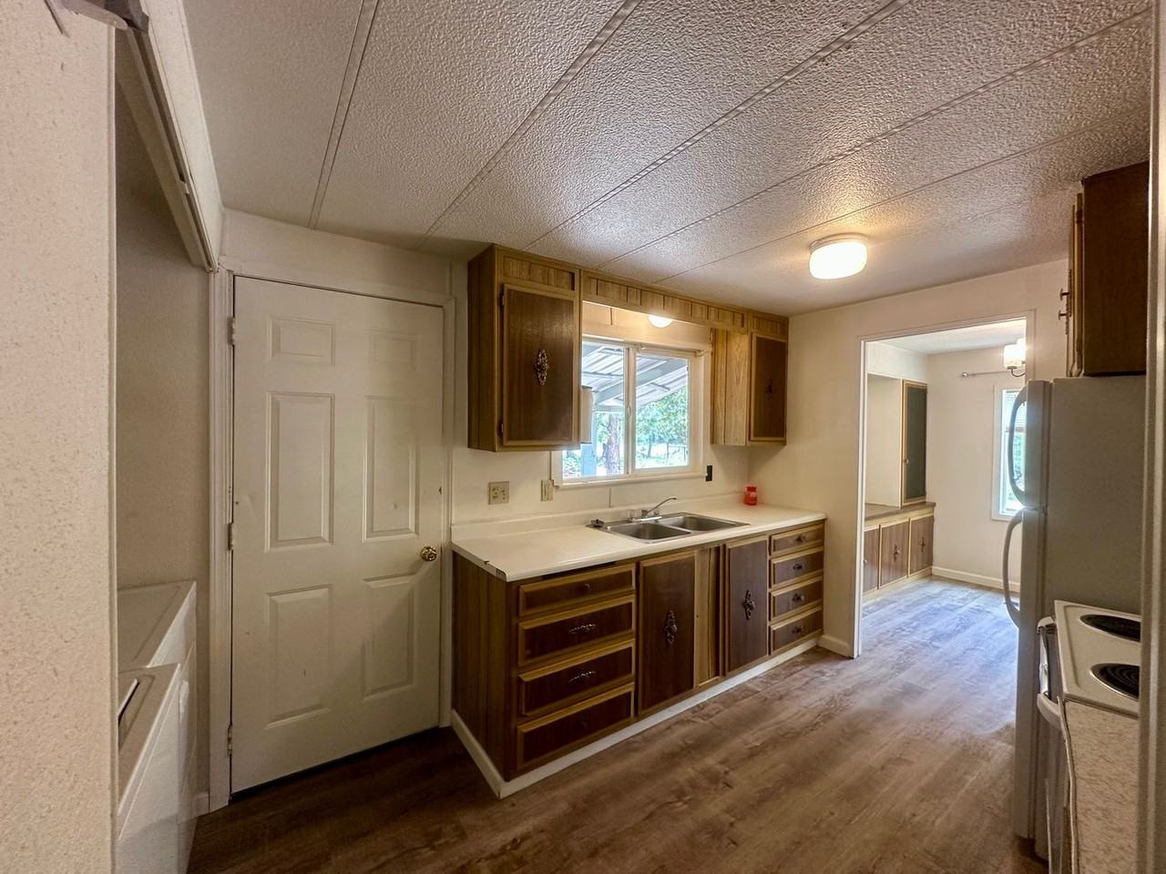 11405 Hamaker Mountain Rd - Photo 3 of 21