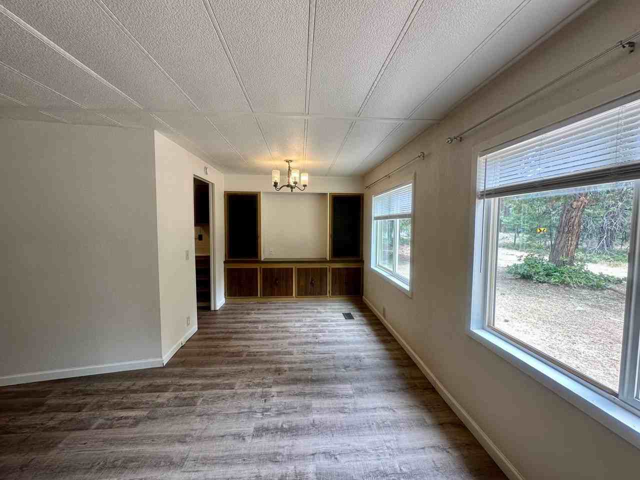 11405 Hamaker Mountain Rd - Photo 4 of 21