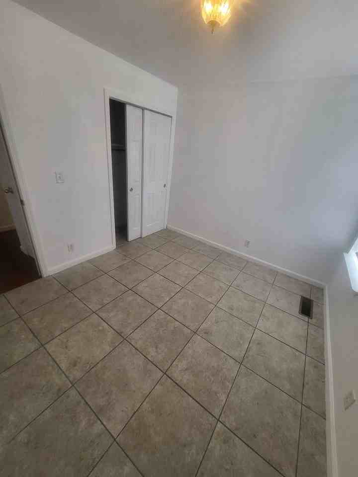 30 Duffy Ct - Photo 5 of 10