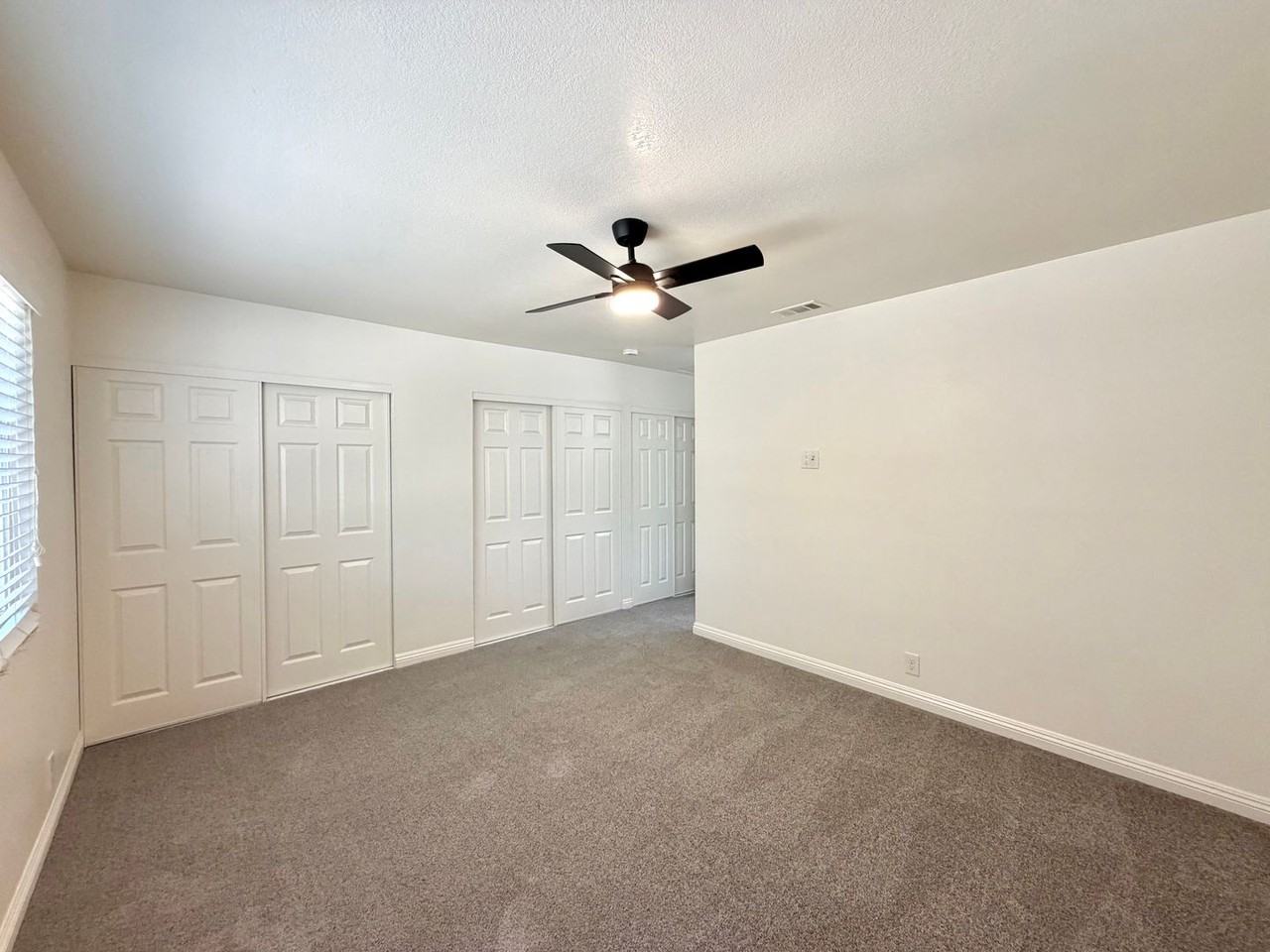 6961 Halstead Ave - Photo 6 of 20