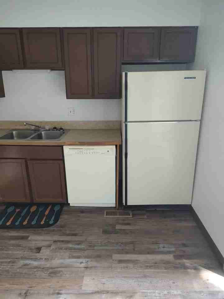297 Monroe St - Photo 4 of 23