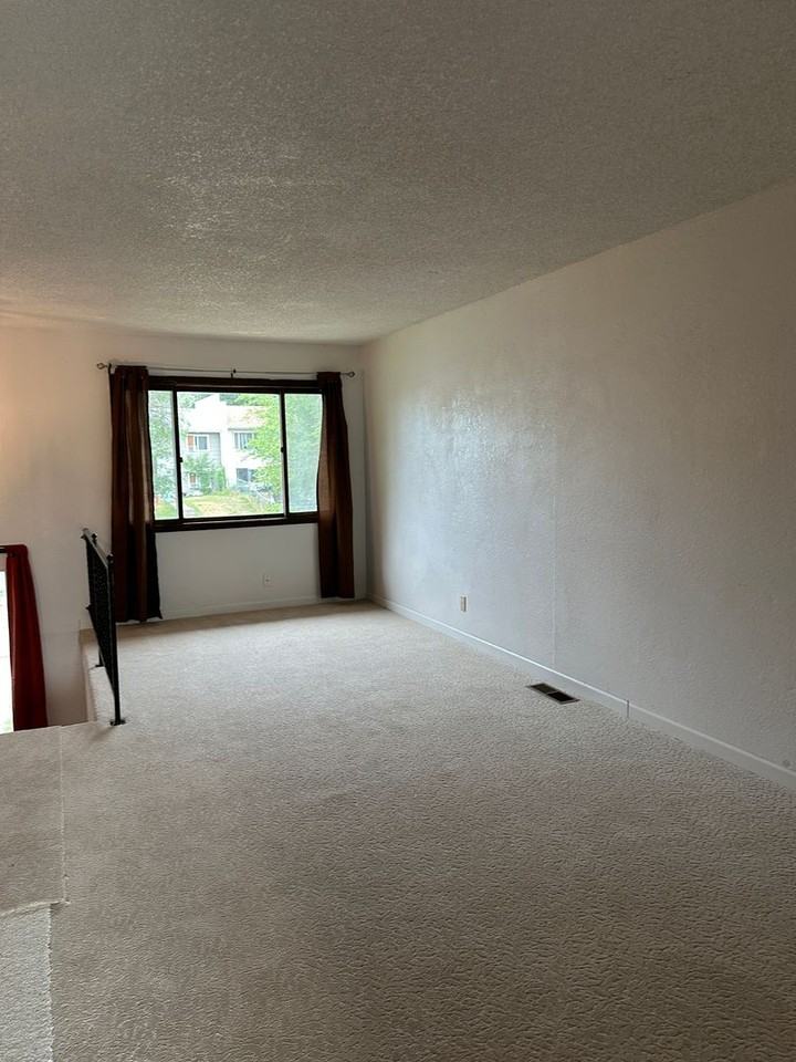 297 Monroe St - Photo 6 of 23