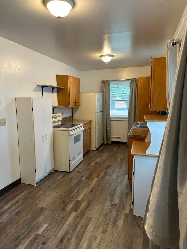 4227 Stone St - Photo 3 of 20